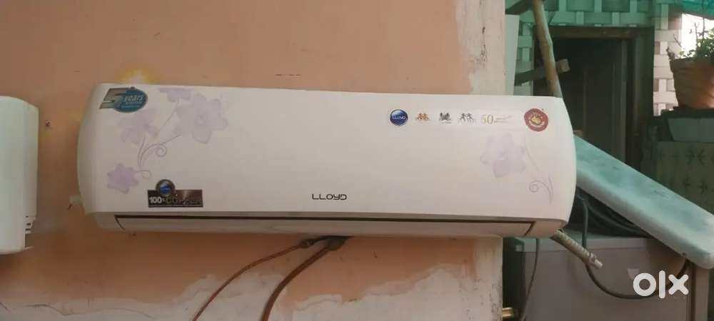 Split ac lloyd 1 ton 5 star full ok orignal