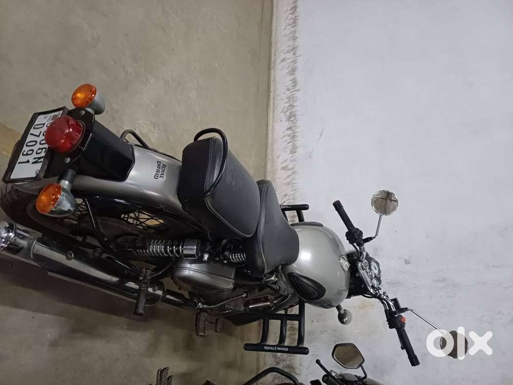 Well Mainted Royal Enfield Classic 350, Regular Serviced & less Driven