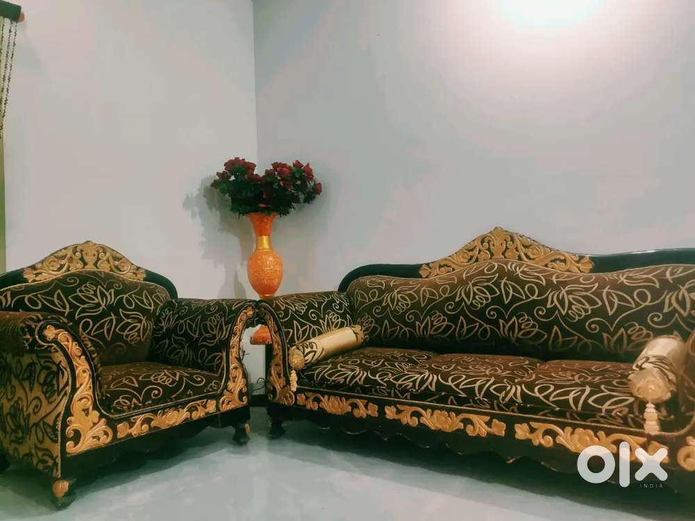 Royal sofa set + dewan