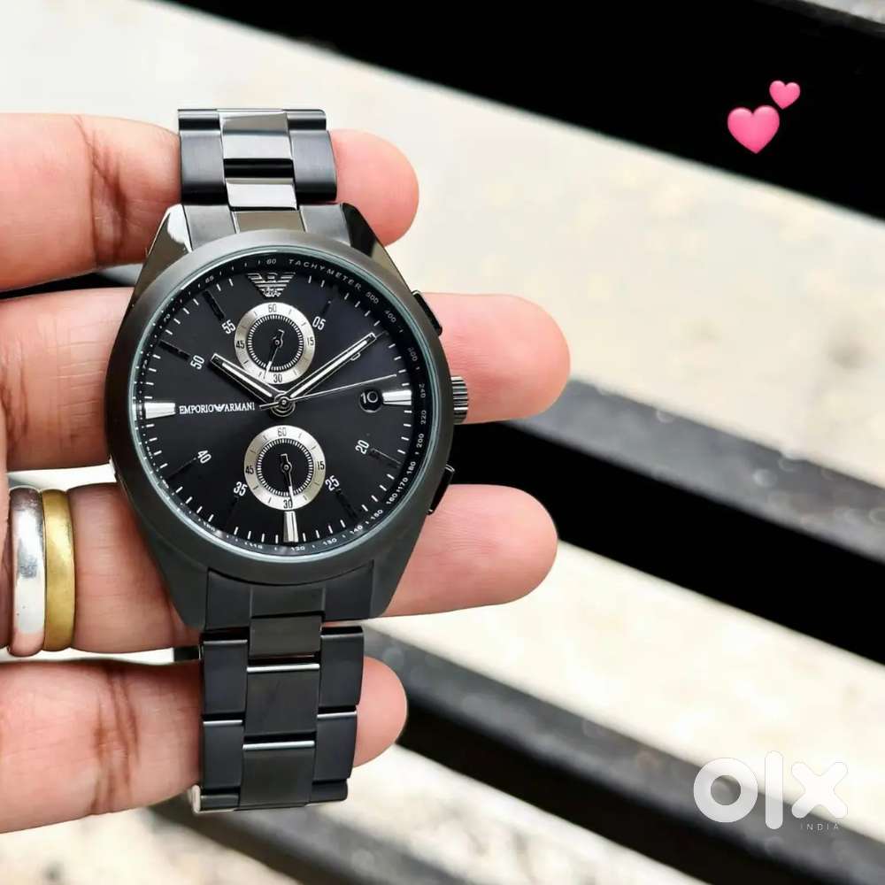 Premium watch available for men