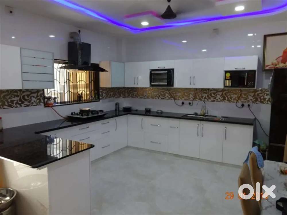 Experienced full time coock required Home