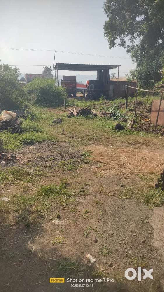 3.5 गुंठे अर्जंट प्लॉट विकणे आहे.