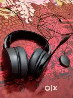 SteelSeries Arctis 7 (Champion Edition with attached cooling pads)