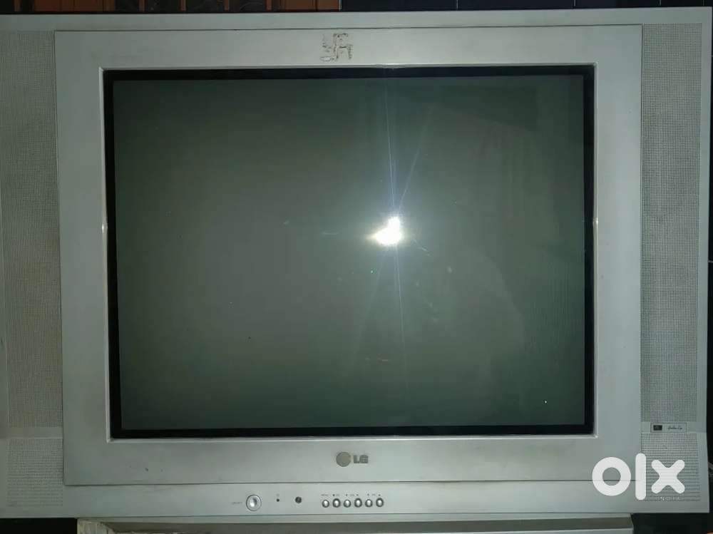 Lg.  Crt tv