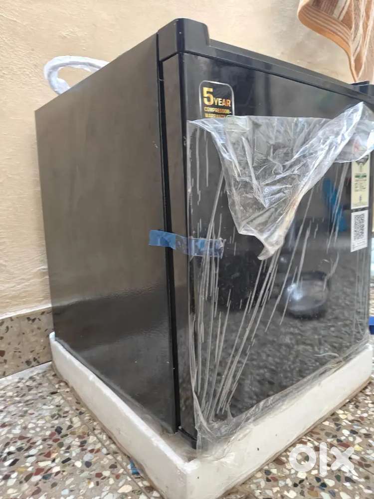 Blue Star 45L mini fridge