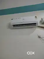 Brand 1.5 years old new very rare used 1 ton split AC godrej brand