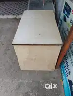 2×4 ft. Table in  good conditions