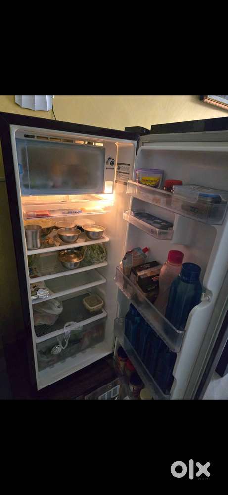 Fridge whirlpool 215 ltr