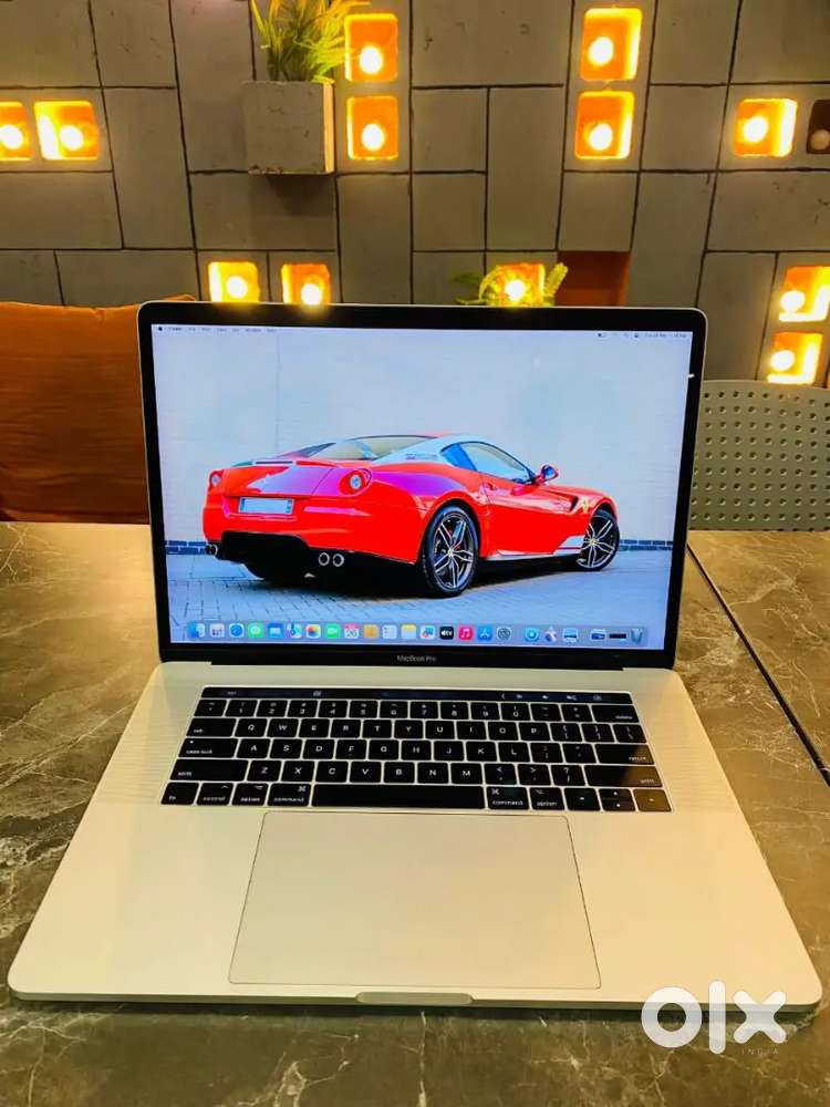 MACBOOK PRO  I7 Fix Price