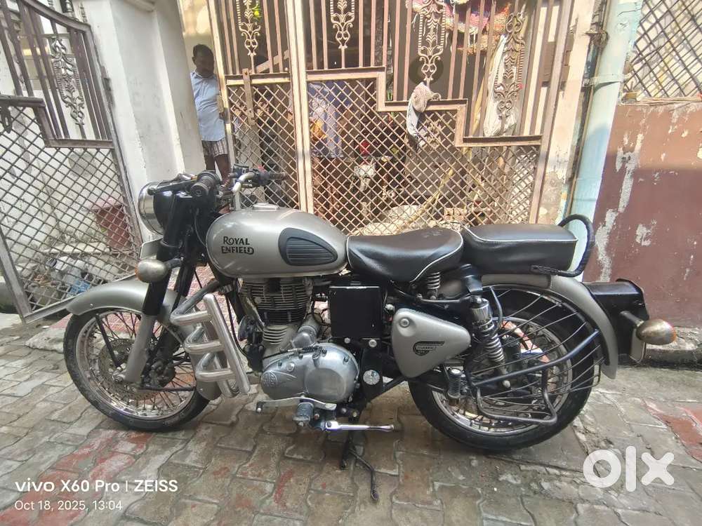 Urgent sell royal Enfield classic 350 in very good condition