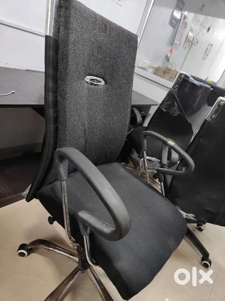 Office Chair and Office Table