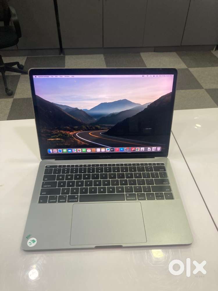 Apple MacBook Pro 13inch i5 A1708 2017 Display Flicker after 10hrs use
