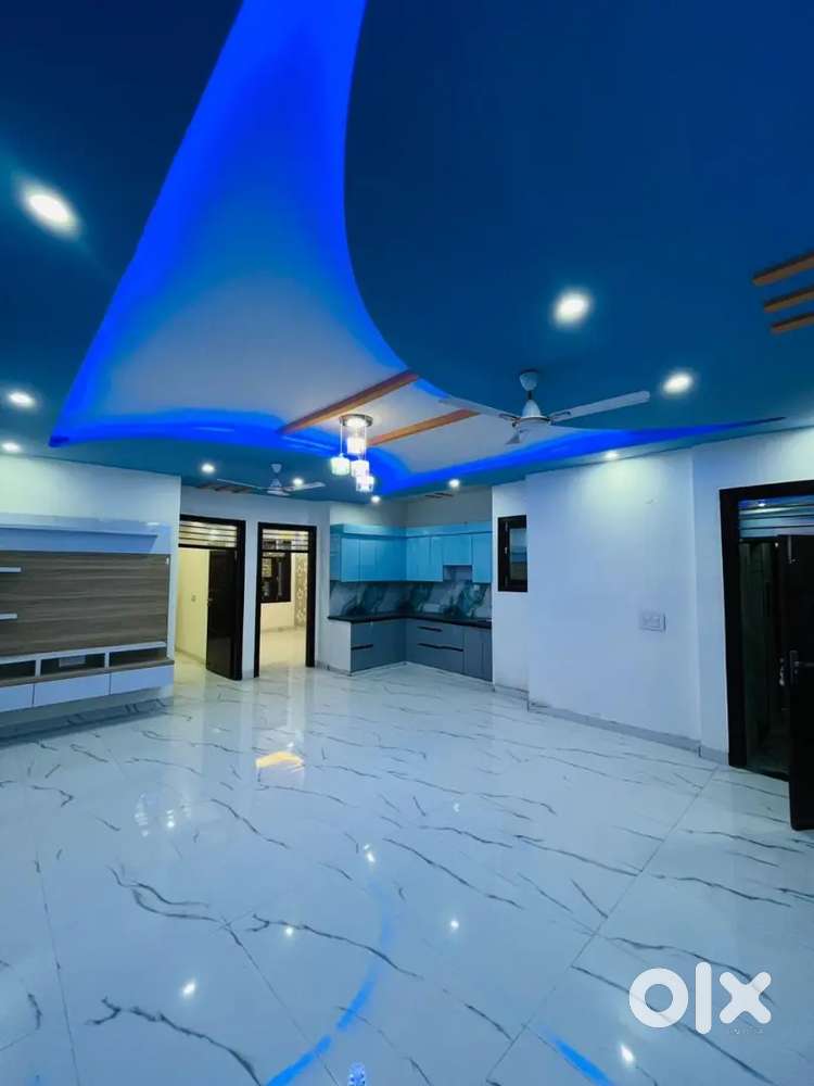 3Bhk flat space 130 Guj Lift and Car parking