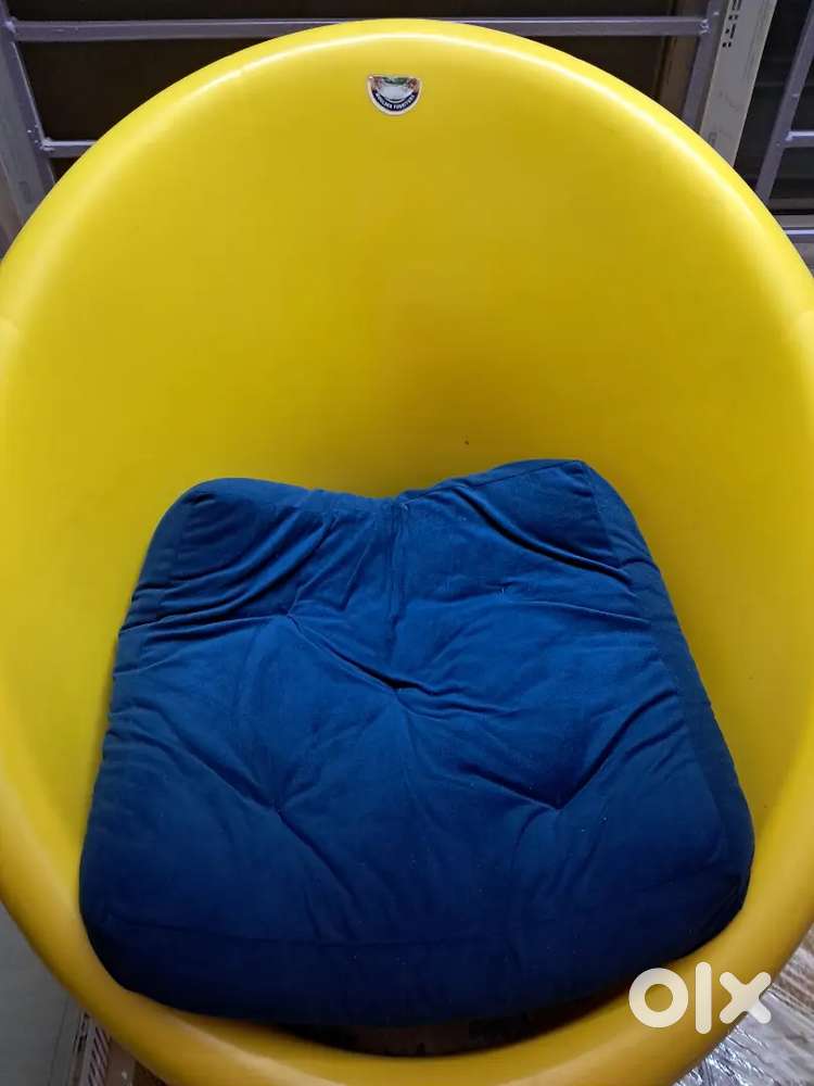 Low seat adult lounge chair