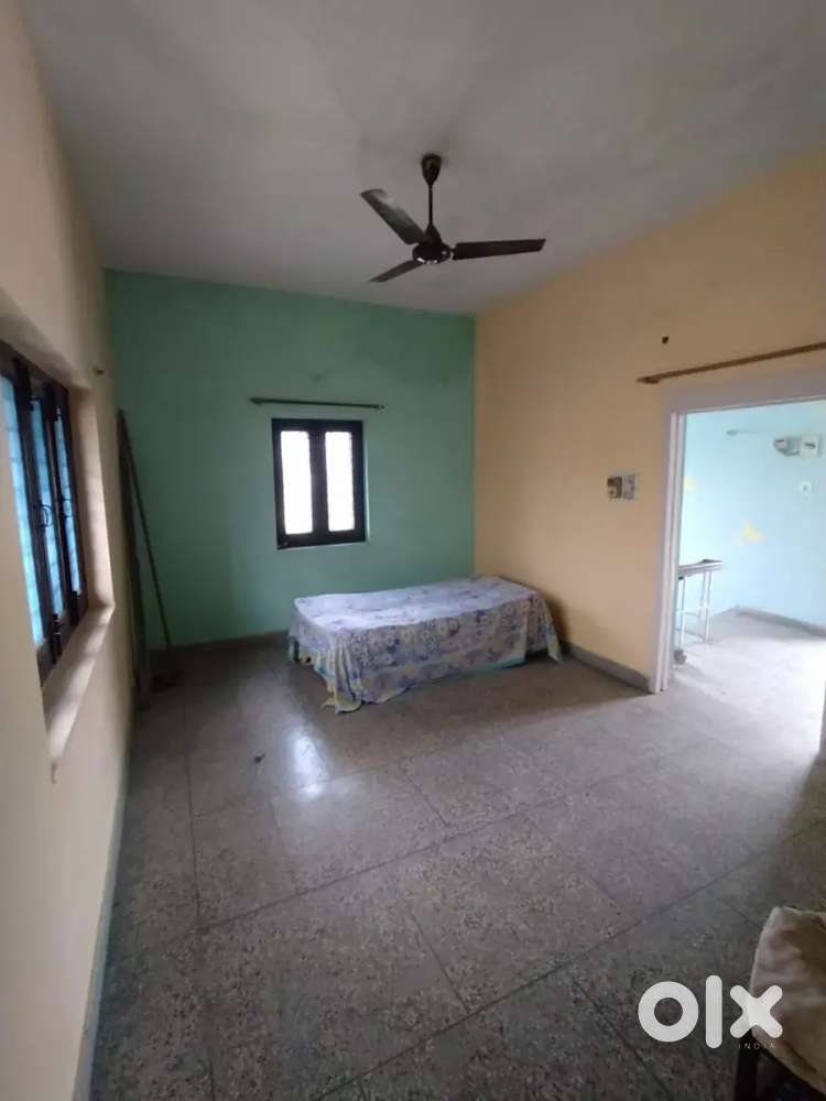Indipendent 2 room set rajeev nagar near fawara chowk Nehru colony