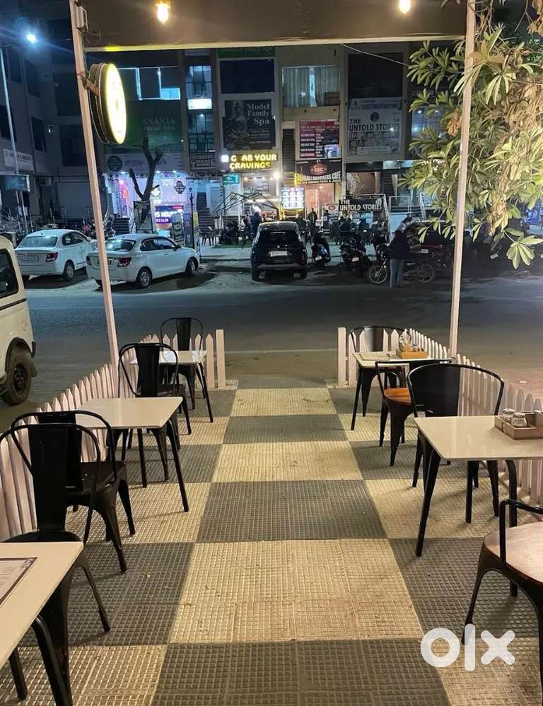 Running Premium Café For Rent  Mansarovar Vijay Path Fully Furnished
