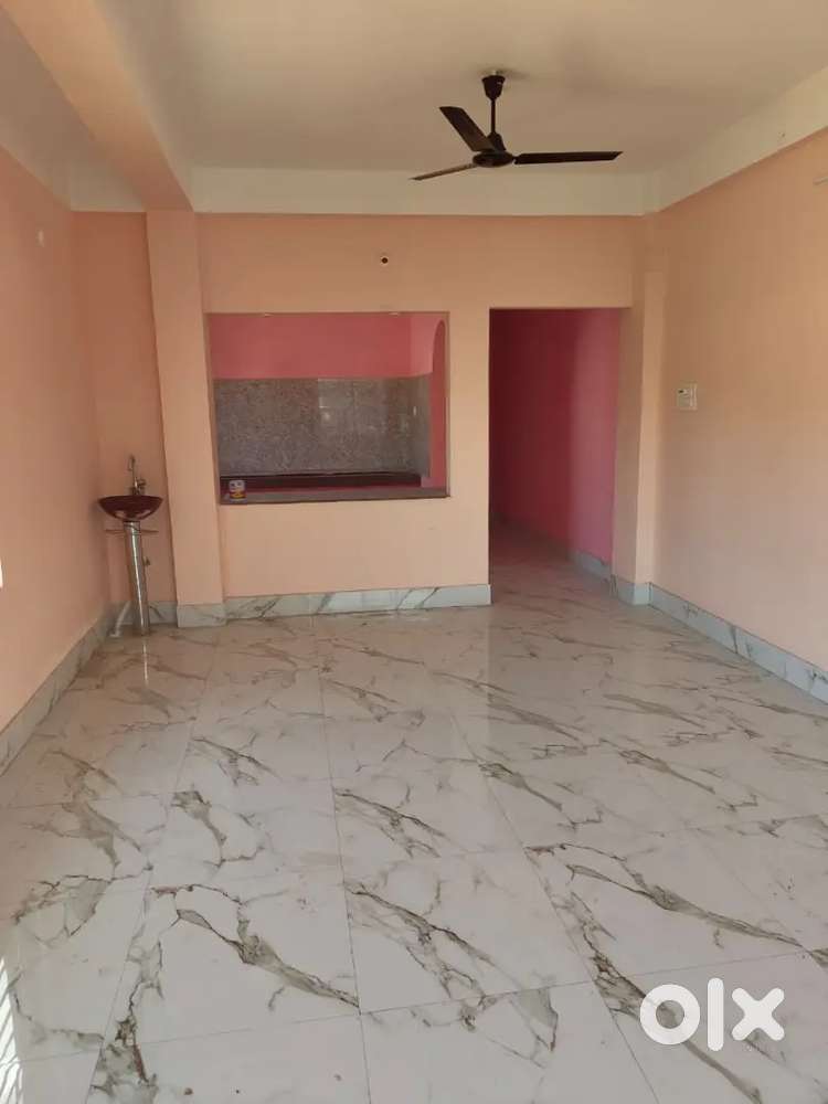 3bhk 3 bathroom semi furnished flat