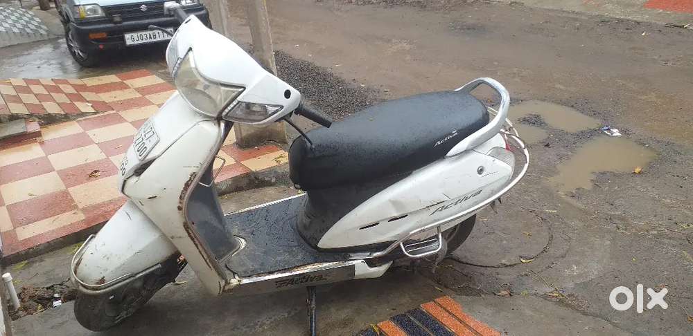Honda Activa white Colour