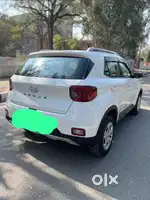 Hyundai Venue 2020 Petrol Well Maintained