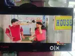 Thomson 40 inch smart led tv(fixed price)