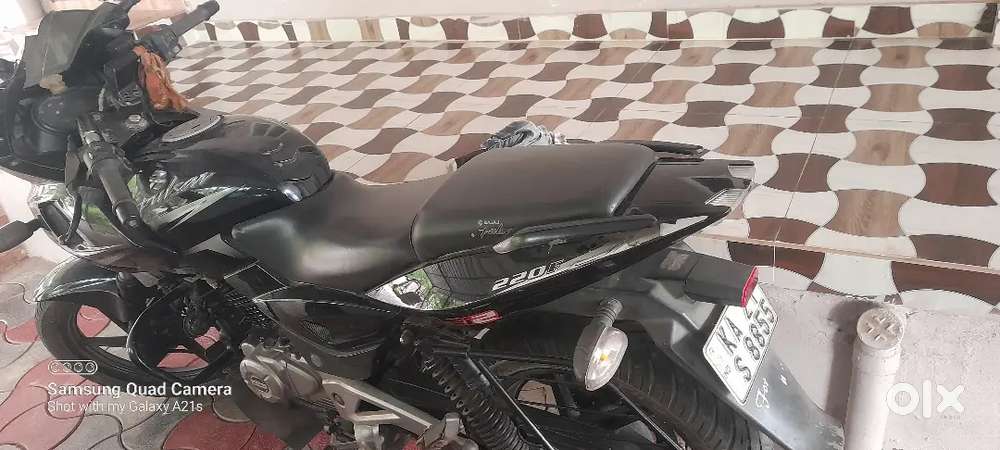 bajaj pulsor220 sale