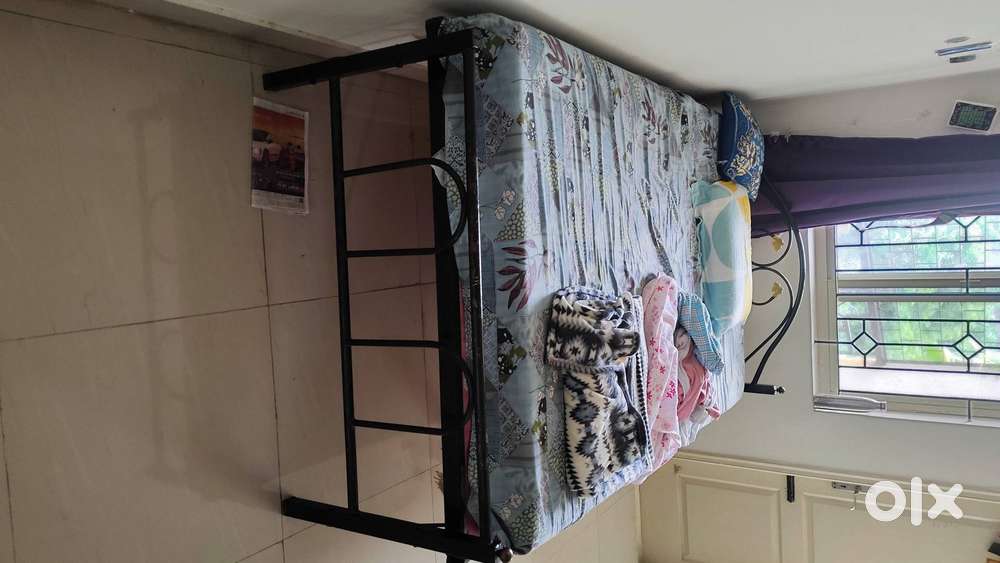 Urgent selling great beds at cheap rates- Move out sale