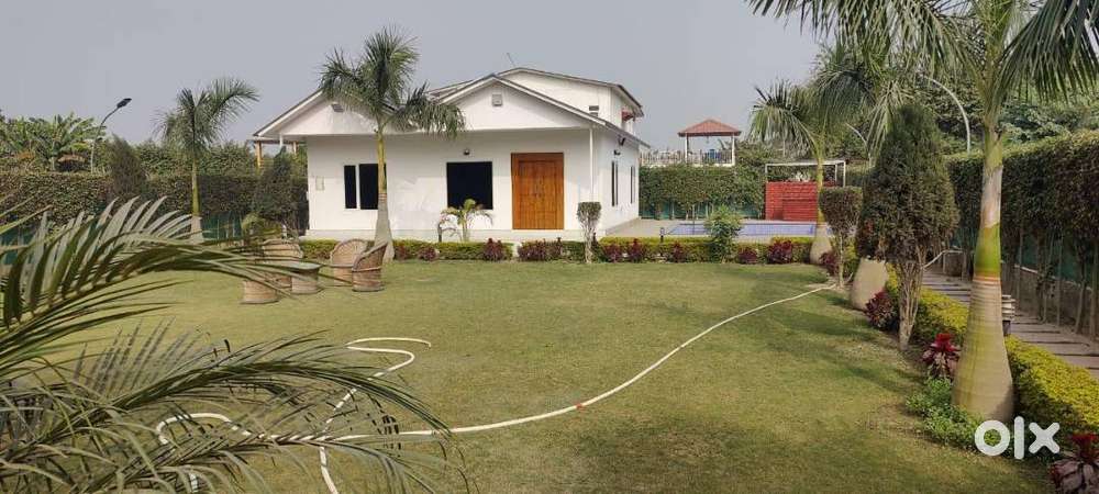 Beautiful Luxury Farmhouse   Lush green locality  Noida