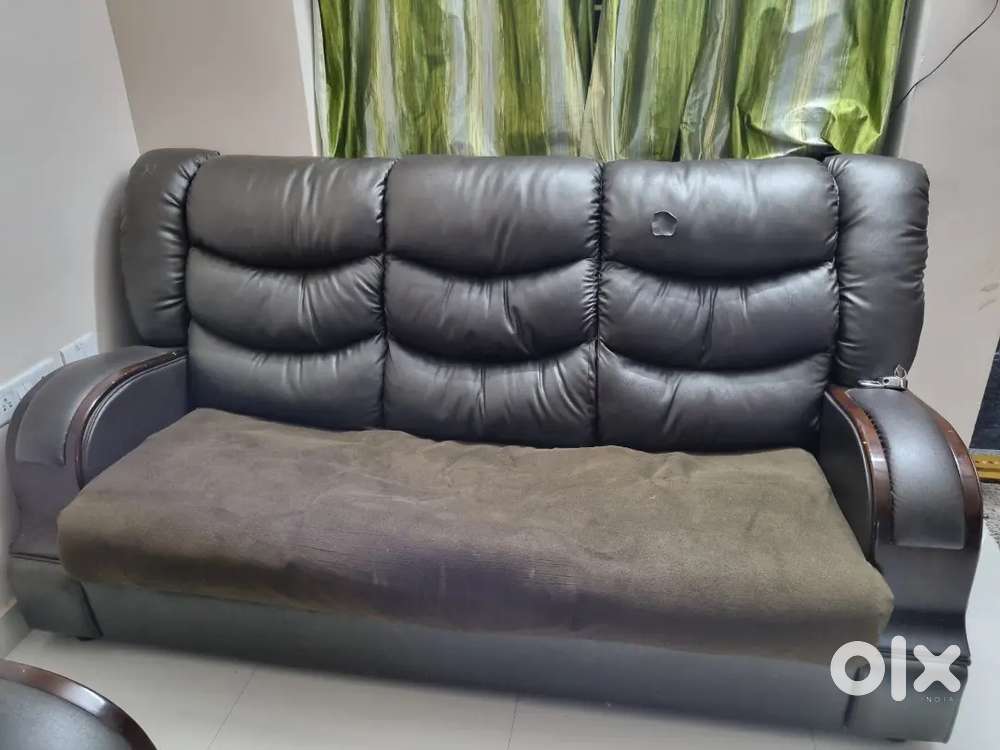 Sofa set 3+1+1 in good condition