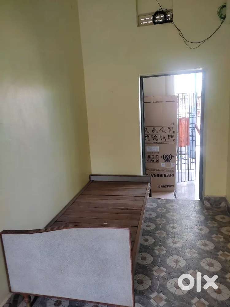 One room with toilet is available