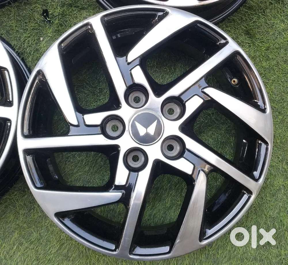 Mahindra 3xo & xuv 300 original ALLOYS WHEELS 16 inch