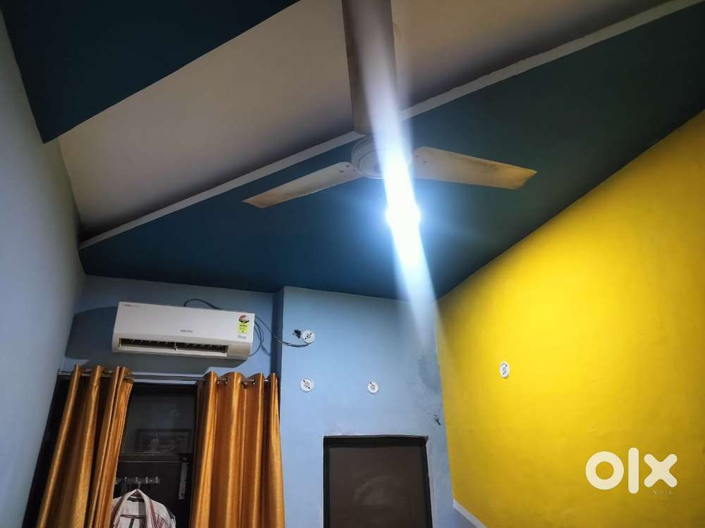 Girls PG with wifi and AC near amity university