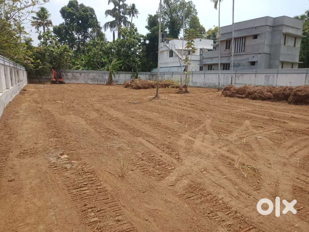 Prime 38.5 Cent Residential Plot in Eloor – Methanam