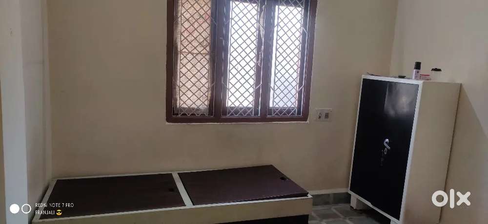 Need a flatmate, single room available only for Girls