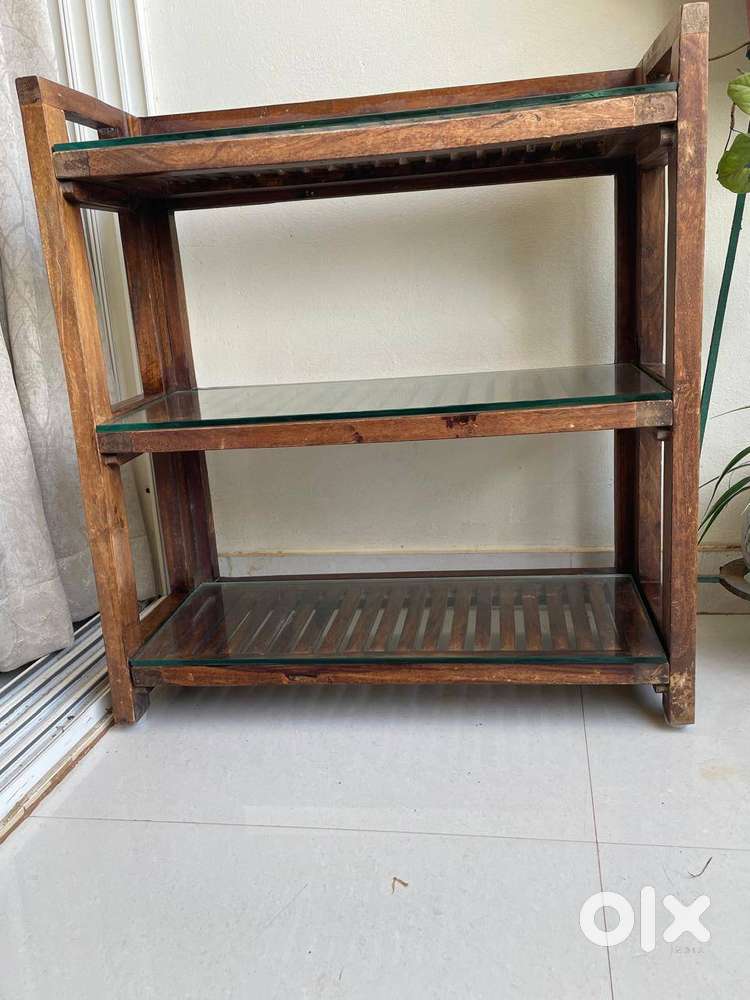 WOODEN BOOK STAND