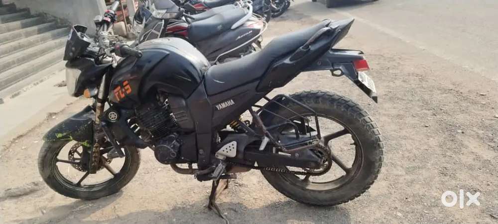 YAMAHA FZ urjent sell for only mony problem