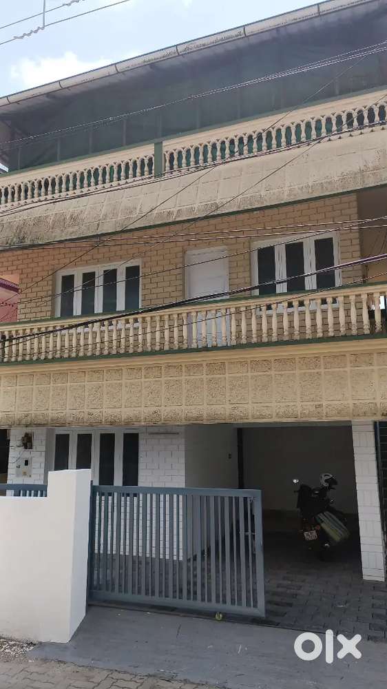 5bhk Hostel Rent Edappally LuLu Mall Near.