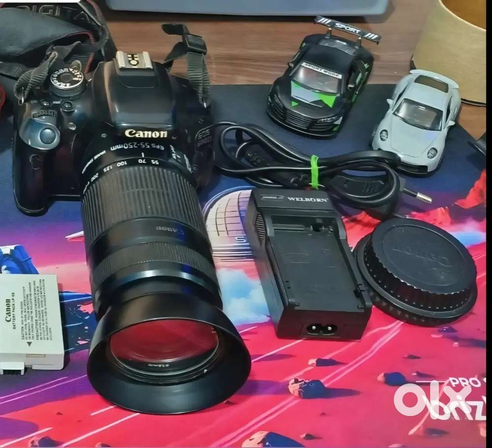 Canon 2camera 3lens 2battery 2charger and 2bags
