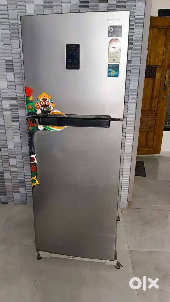 Well condition double door samsung refrigerator