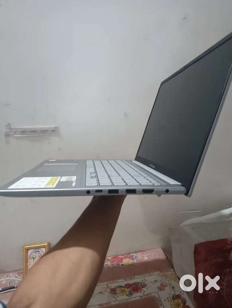 Asus Vivobook 15 i5 13th gen 1215U 16 gb ram 1tb storage