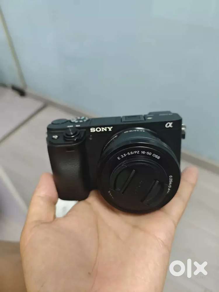 Sony Alpha a6400 Mirrorless 24.2MP 4K Digital Camera w/16-50mm used