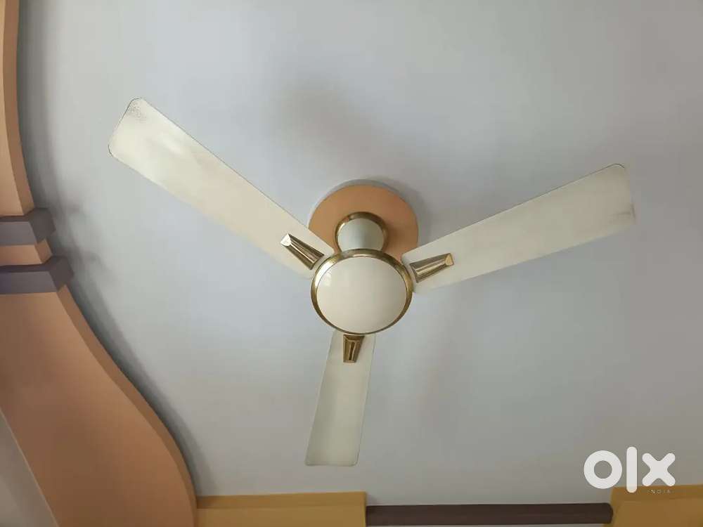 Crompton Fan in good condition working fine