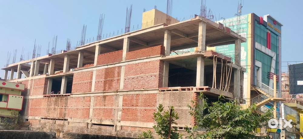 High-Visibility Commercial Building Available