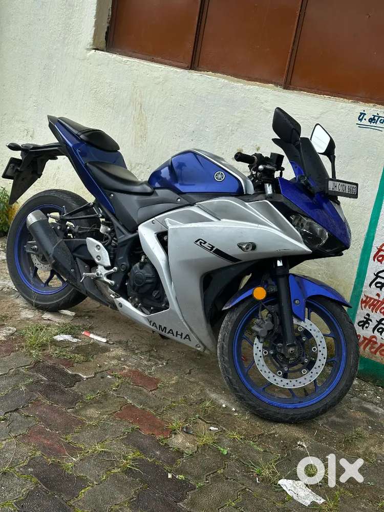Yamaha YZFr3