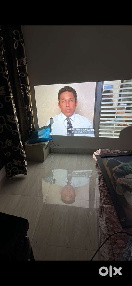 BRAND NEW EGATE PROJECTOR