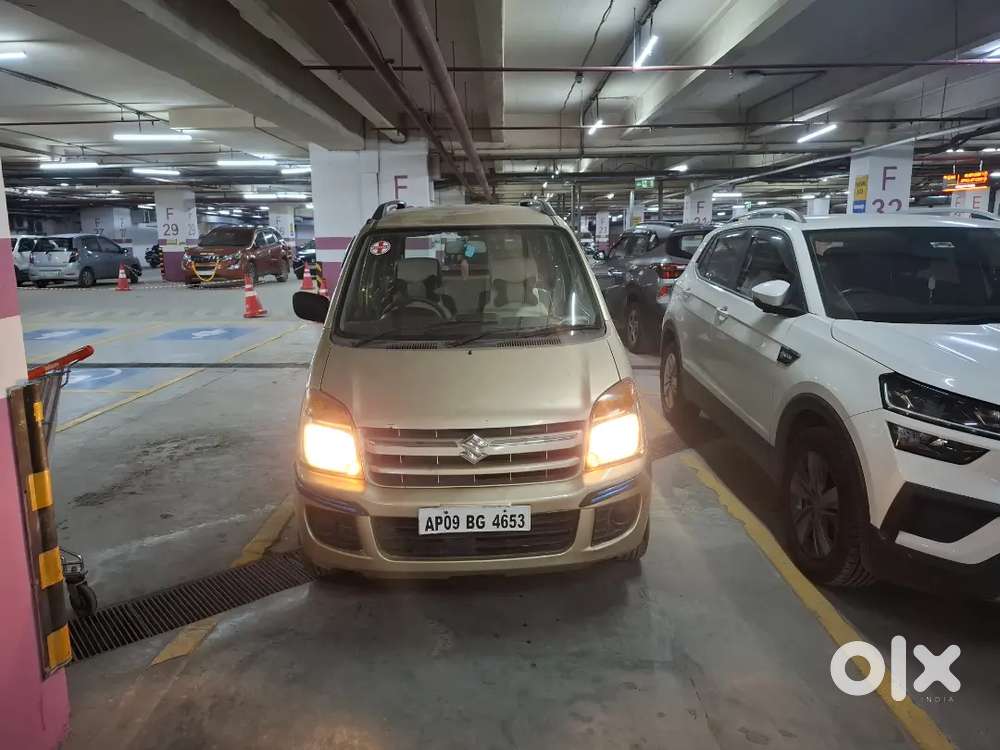 Lady doctor driven wagon r lxi minor petrol only car.