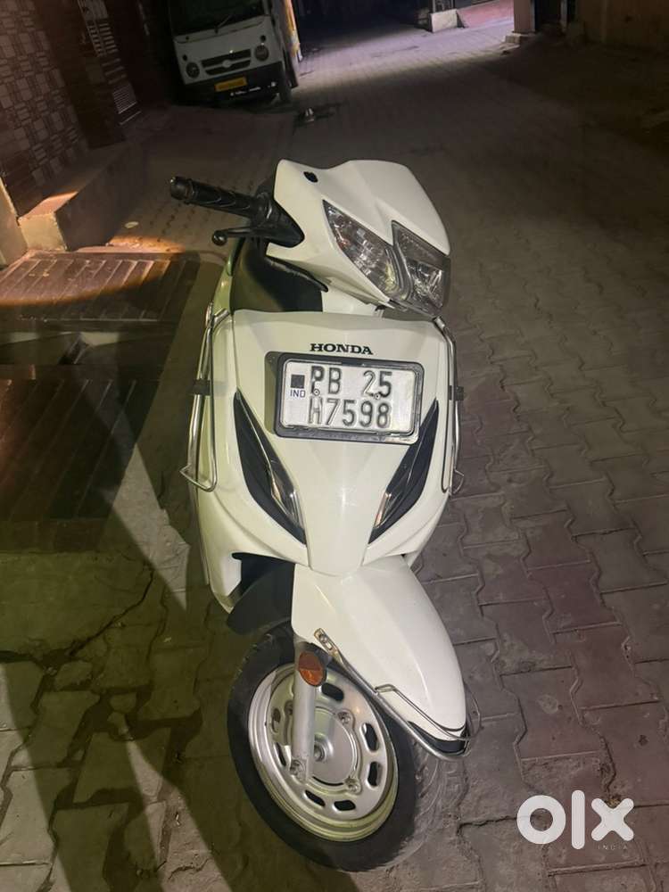 Activa 2022 modal like new condition
