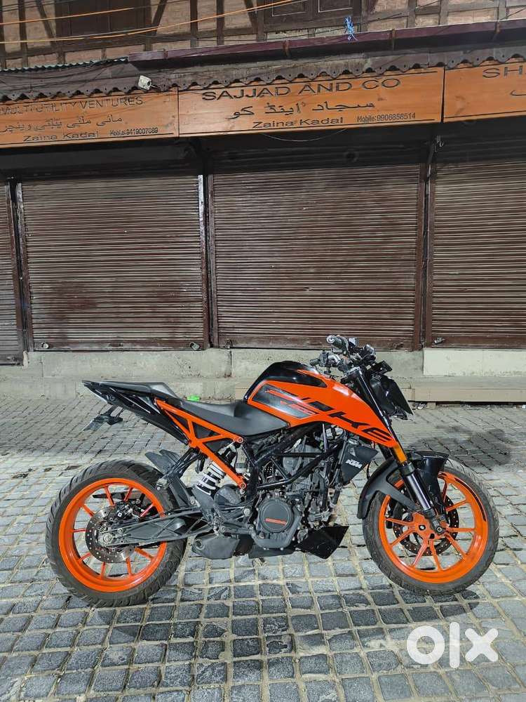 Selling my KTM Duke 200 (2021)