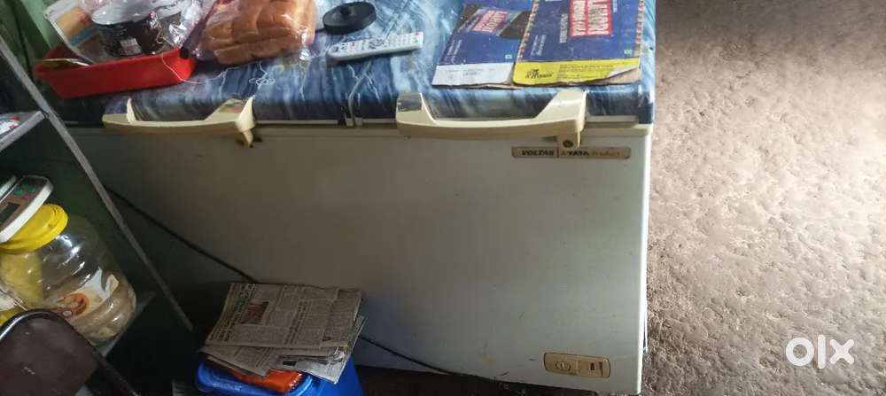 D freez 300 litter  one side freezer&one side cooler