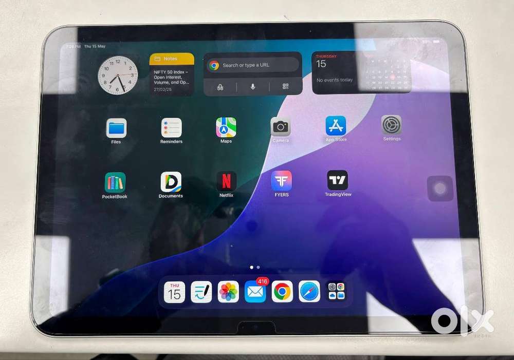 iPad 10th Gen (Wi-Fi)  Mint Condition + Stylus + Accessories