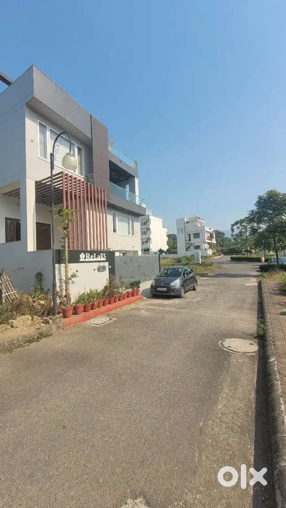 House floor for rent